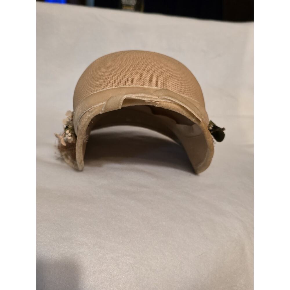 Women's Vintage Straw Cloche Hat with Floral Trim - Beige - Picture 3 of 6
